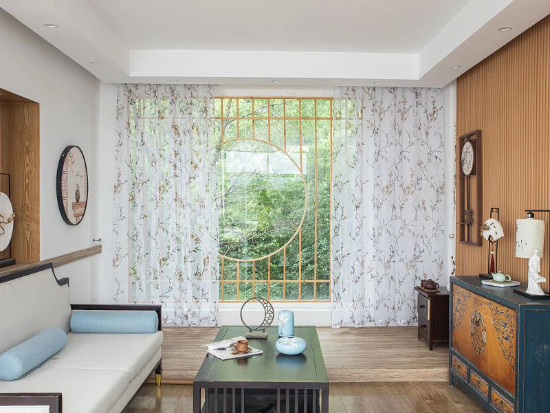 প্লাম ব্লসম প্রিন্ট সহ ডলি ফ্যাব্রিক উইন্ডো স্ক্রিন